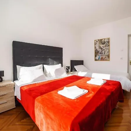 Central Beach Apartmán *