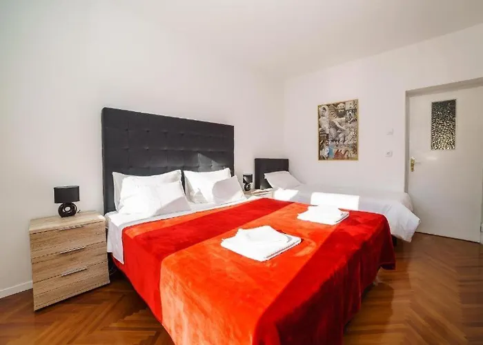 Central Beach Apartmán *